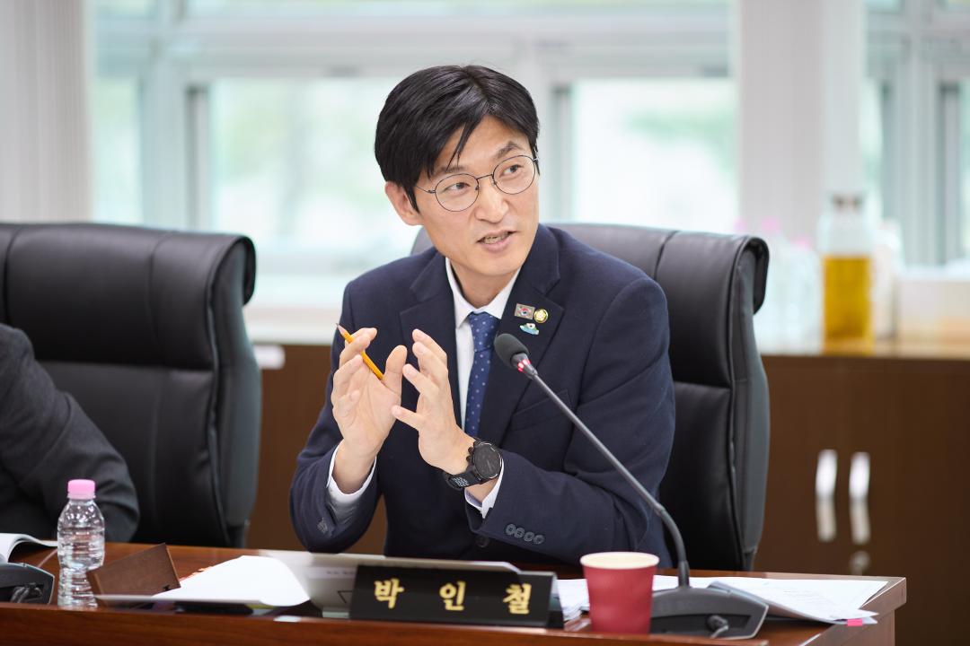 '행정사무감사 8일차 (제297회 제2차 정례회)' 게시글의 사진(28) '20251124 행정사무감사 8일차 (제297회 제2차 정례회)-044.jpg'