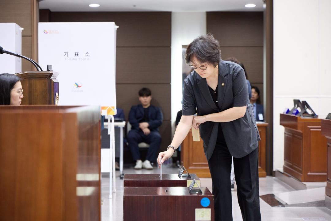 '제304회 임시회 제1차 본회의' 게시글의 사진(64) '20260701 제304회 임시회 제1차 본회의-095.jpg'