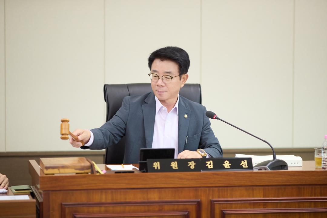 '상임위원회별 제4차 회의 (제295회 임시회)' 게시글의 사진(30) '20250915 상임위원회별 제4차 회의(제295회 임시회)-37.jpg'