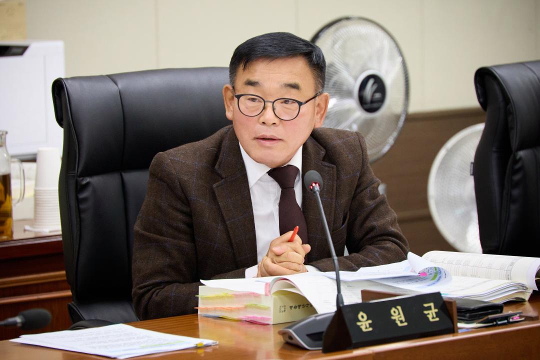 '상임위원회별 제2차 회의(제297회 제2차 정례회)' 게시글의 사진(39) '20251202 상임위위원회별 제2차 회의(제297회 제2차 정례회)-085.jpg'