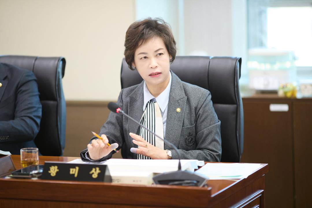 '상임위위원회별 제2차 회의( 제302회 임시회 )' 게시글의 사진(26) '20260408 상임위위원회별 제2차 회의 ( 제302회 임시회 )-065.jpg'