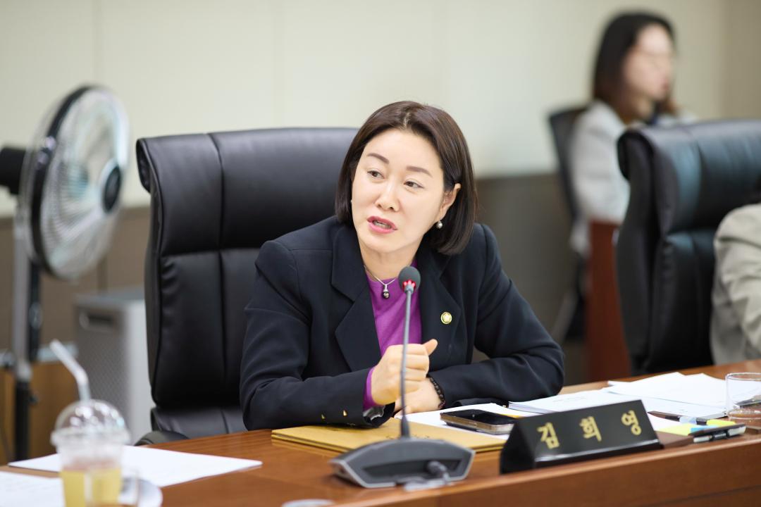 '상임위위원회별 제1차 회의 ( 제302회 임시회 )' 게시글의 사진(20) '20260403 상임위원회별 제1차 회의(제302호 임시회)-31.jpg'