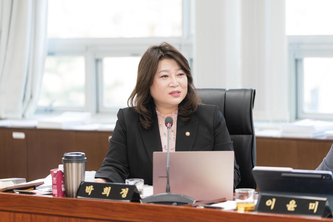 '행정사무감사 1일차 (제297회 제2차 정례회)' 게시글의 사진(76) '20251117 행정사무감사 1일차 (제297회 제2차 정례회) N (37).JPG'