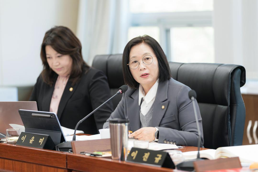 '행정사무감사 1일차 (제297회 제2차 정례회)' 게시글의 사진(78) '20251117 행정사무감사 1일차 (제297회 제2차 정례회) N (99).JPG'