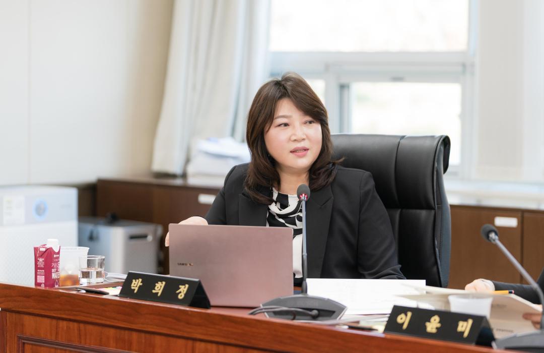 '상임위원회별 제2차 회의(제297회 제2차 정례회)' 게시글의 사진(59) '20251202 제2차 상임위 회의 (제297회 제2차 정례회) N-71.JPG'