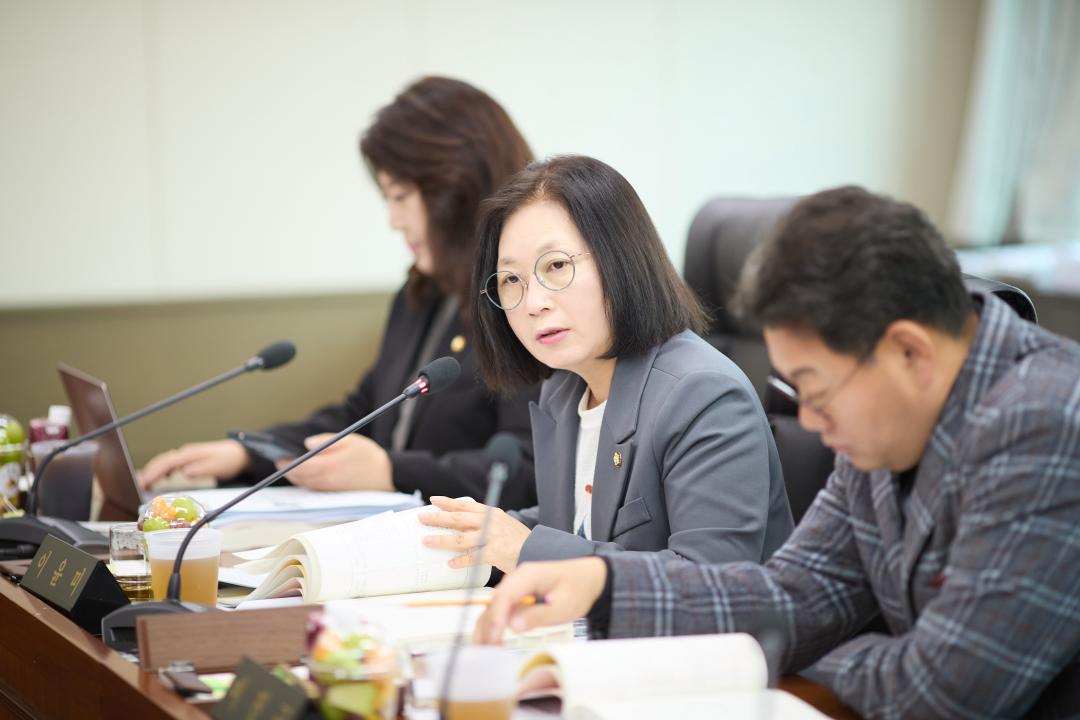 '행정사무감사 8일차 (제297회 제2차 정례회)' 게시글의 사진(109) '20251124 행정사무감사 8일차 (제297회 제2차 정례회)-094.jpg'