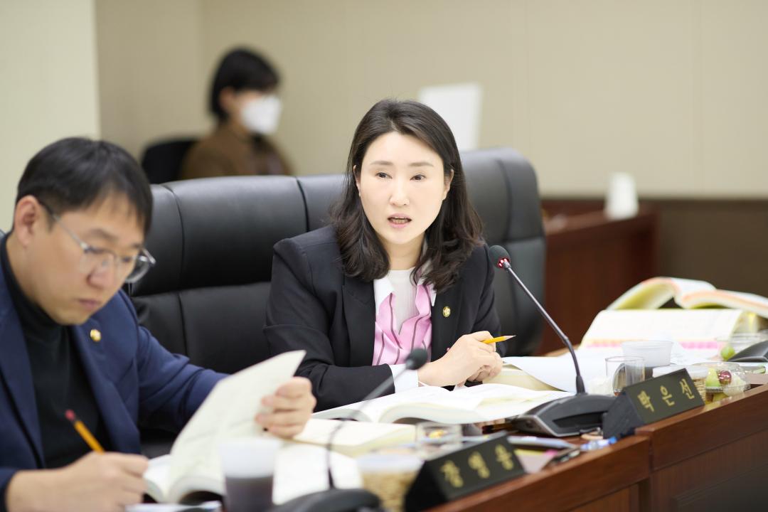 '상임위위원회별 제2차 회의( 제302회 임시회 )' 게시글의 사진(11) '20260408 상임위위원회별 제2차 회의 ( 제302회 임시회 )-029.jpg'