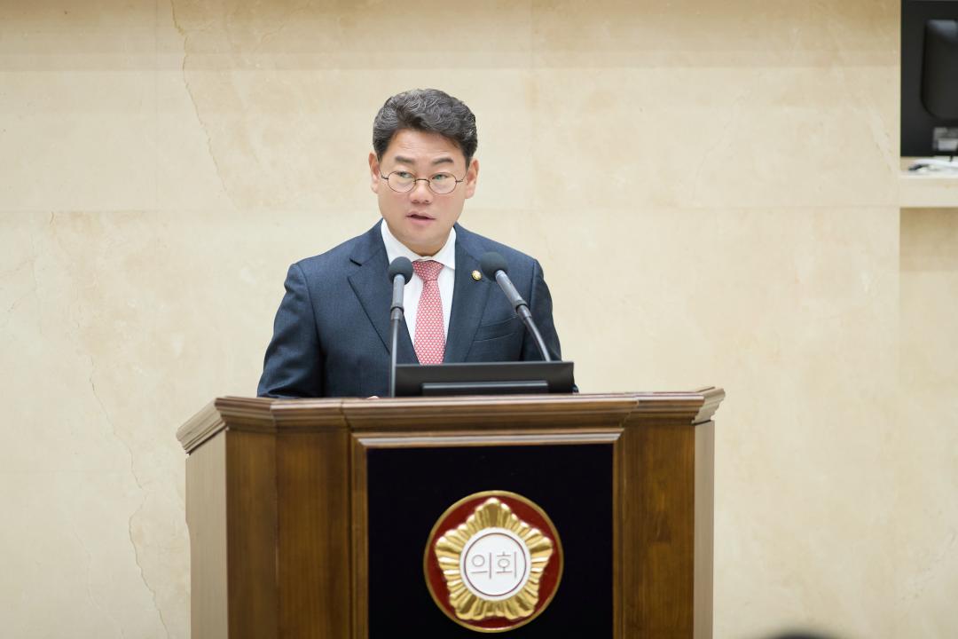 '제302회 임시회 제 2차 본회의' 게시글의 사진(18) '20260406 제302회 임시회 제2차 본회의-04.jpg'