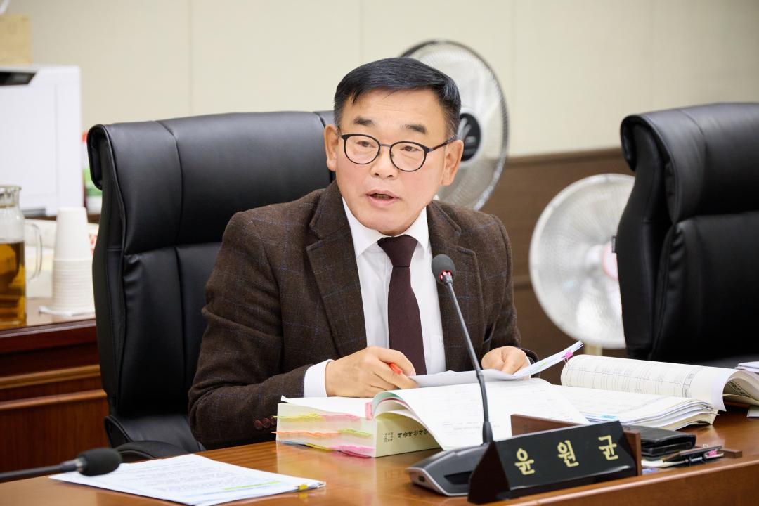 '상임위원회별 제2차 회의(제297회 제2차 정례회)' 게시글의 사진(37) '20251202 상임위위원회별 제2차 회의(제297회 제2차 정례회)-081.jpg'