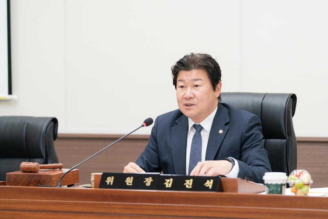 '행정사무감사 5일차 (제297회 제2차 정례회)' 게시글의 사진(8) '20251121 행정사무감사 5일차 (제297회 제2차 정례회) N_.JPG'