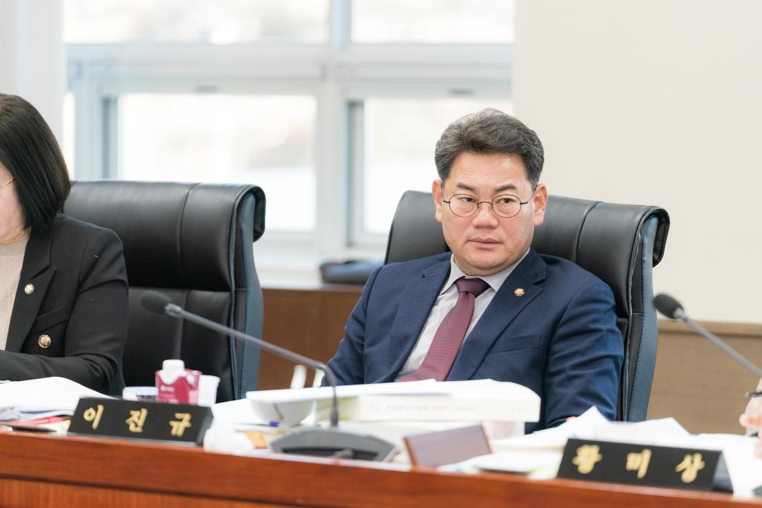 '상임위원회별 제2차 회의(제297회 제2차 정례회)' 게시글의 사진(63) '20251202 제2차 상임위 회의 (제297회 제2차 정례회) N-74.JPG'