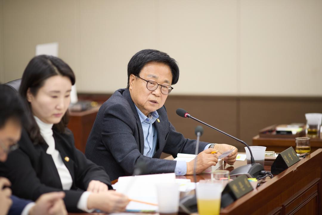 '행정사무감사 5일차 (제297회 제2차 정례회)' 게시글의 사진(69) '20251121 행정사무감사 5일차-024.jpg'