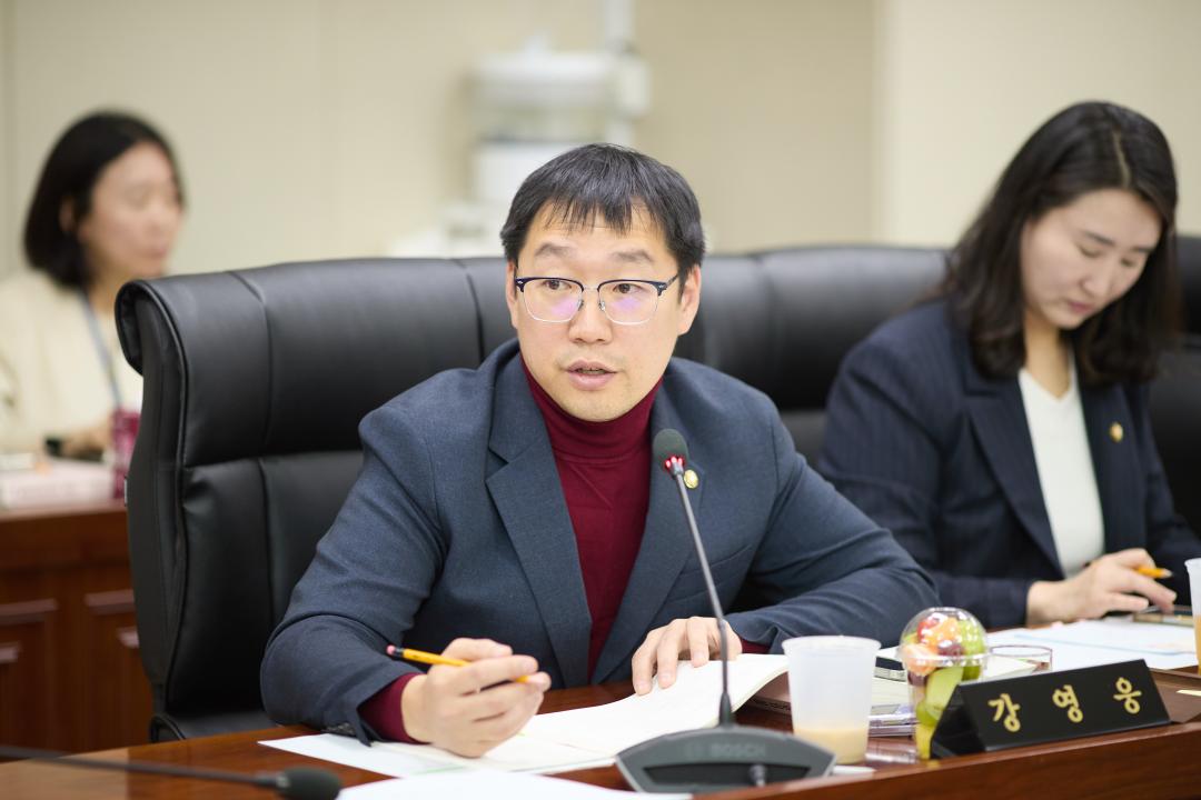 '행정사무감사 8일차 (제297회 제2차 정례회)' 게시글의 사진(100) '20251124 행정사무감사 8일차 (제297회 제2차 정례회)-080.jpg'