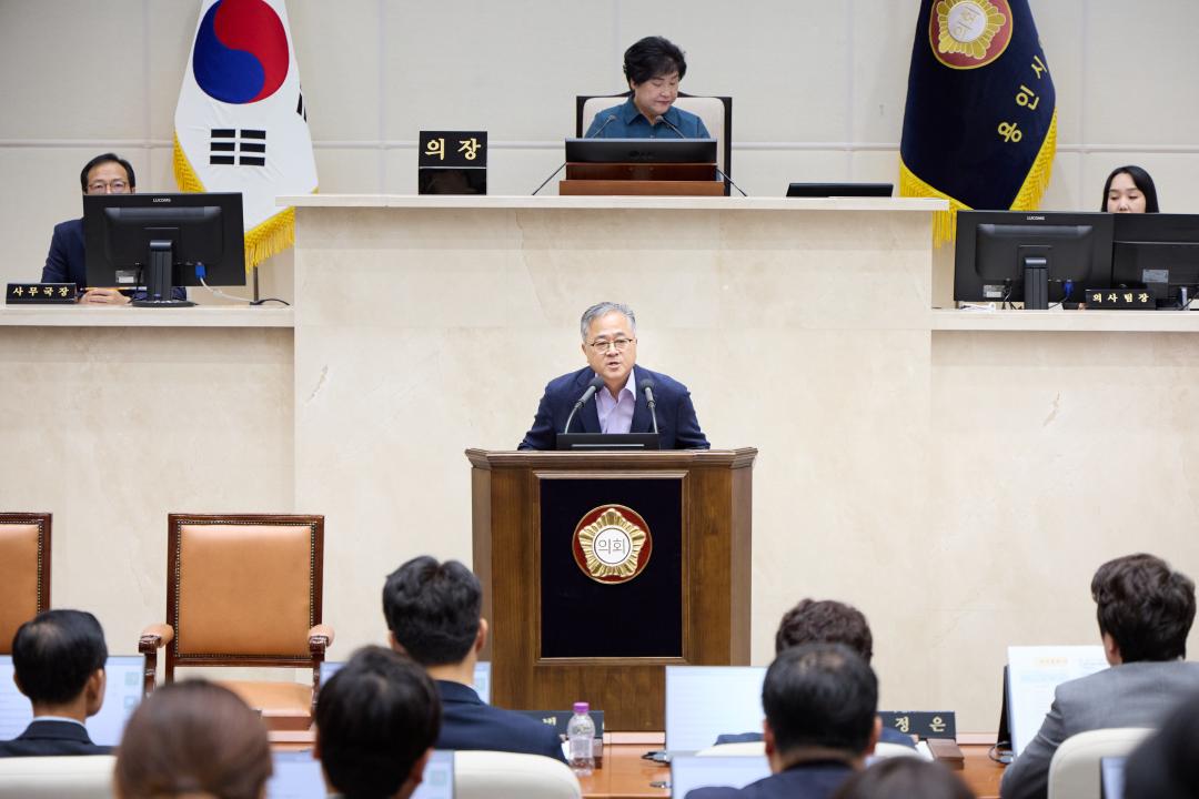'제304회 임시회 제1차 본회의' 게시글의 사진(7) '20260701 제304회 임시회 제1차 본회의-115.jpg'