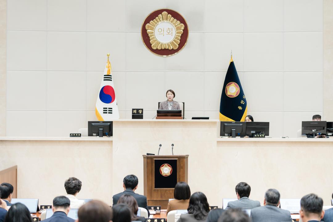 '제297회 제2차 정례회 제4차 본회의' 게시글의 사진(11) '20251212 제297회 제2차 정례회 제4차 본회의 N-6.JPG'