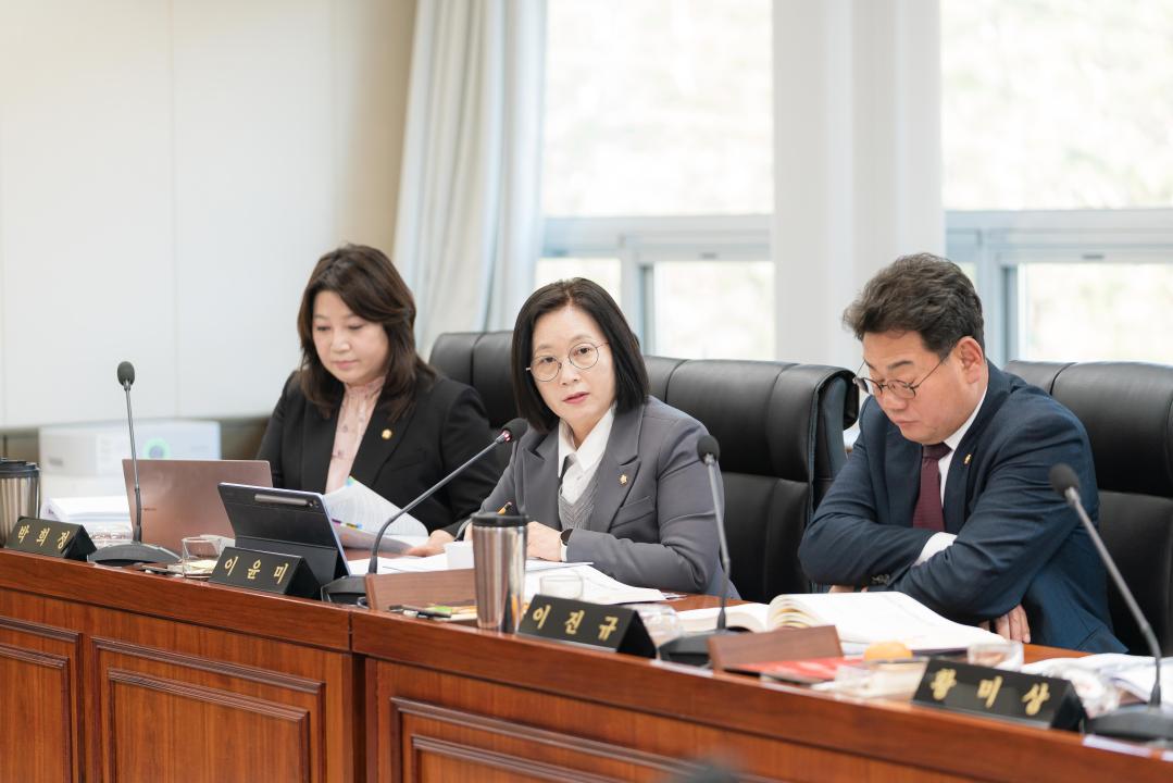 '행정사무감사 1일차 (제297회 제2차 정례회)' 게시글의 사진(81) '20251117 행정사무감사 1일차 (제297회 제2차 정례회) N (100).JPG'