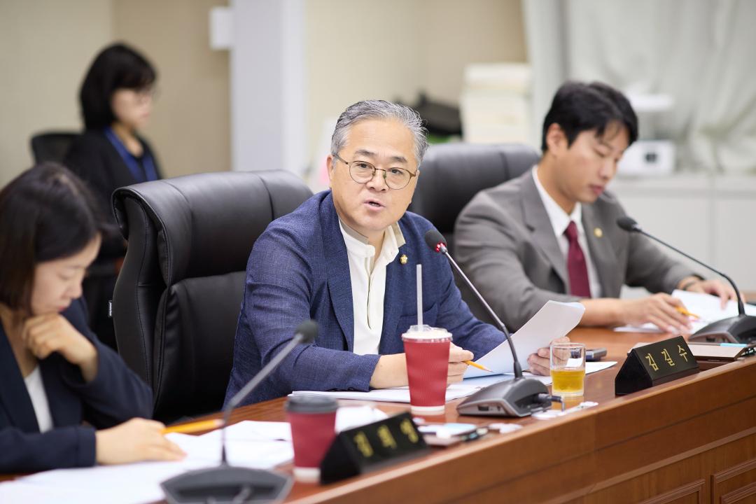 '상임위위원회별 제1차 회의(제305회 임시회 )' 게시글의 사진(28) '20260723 상임위위원회별 제1차 회의(제305회 임시회 )-47.jpg'