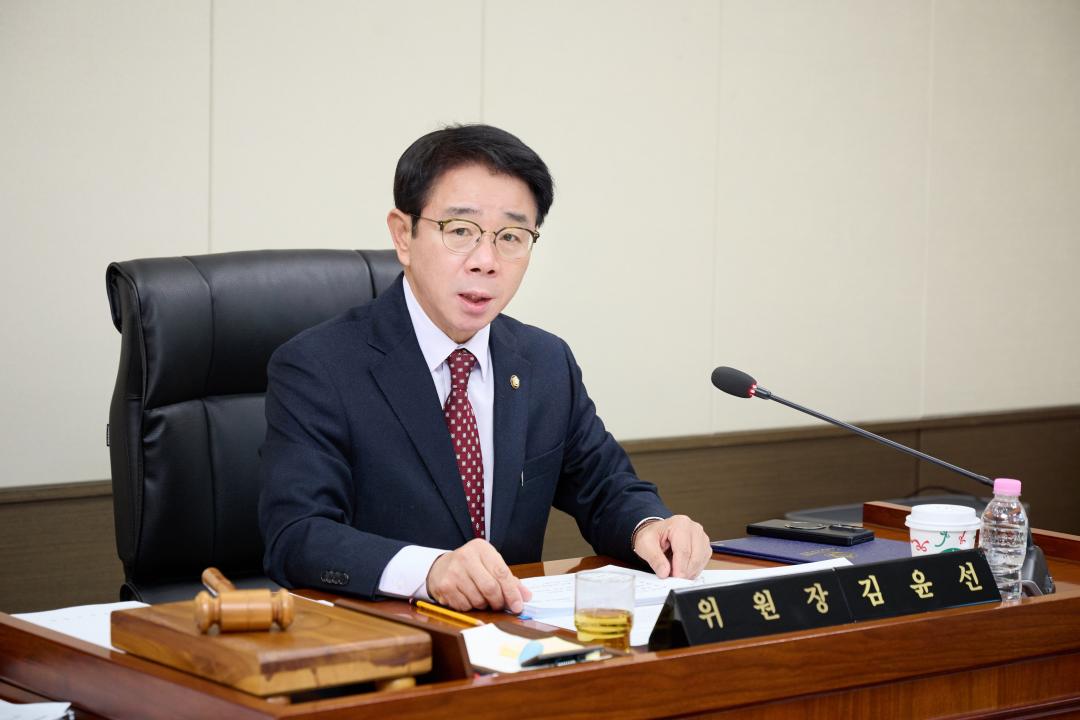 '상임위위원회별 제1차 회의 ( 제297회 임시회 )' 게시글의 사진(22) '20251218 상임위원회별 제1차 회의(제298회 임시회 )-02.jpg'