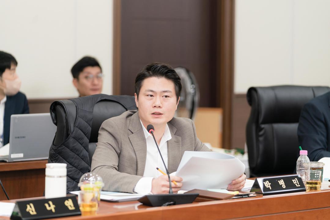 '행정사무감사 5일차 (제297회 제2차 정례회)' 게시글의 사진(19) '20251121 행정사무감사 5일차 (제297회 제2차 정례회) N_-112.JPG'