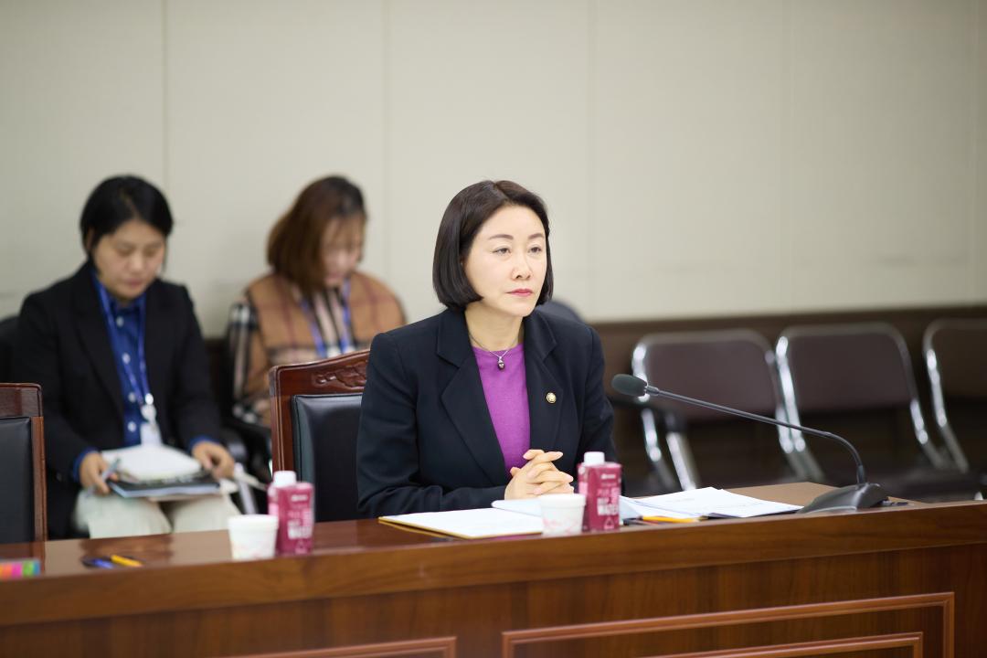 '상임위위원회별 제1차 회의 ( 제302회 임시회 )' 게시글의 사진(23) '20260403 상임위원회별 제1차 회의(제302호 임시회)-36.jpg'