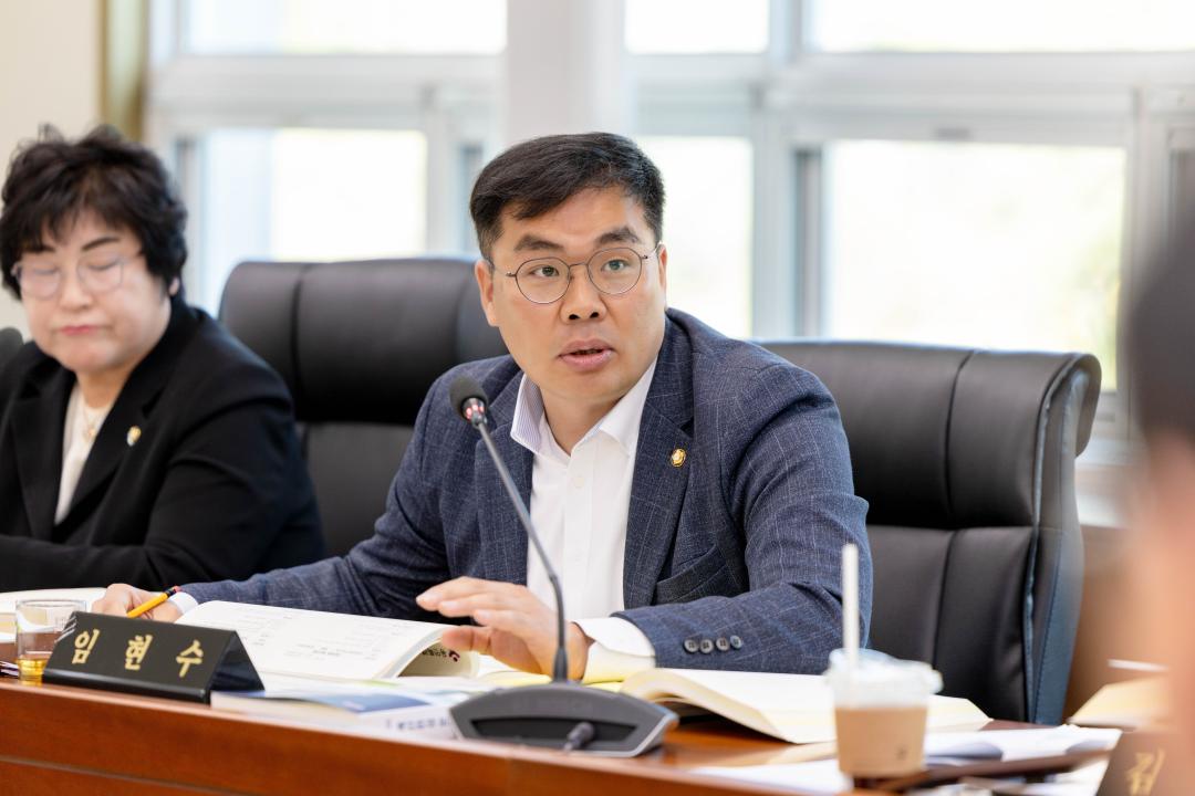 '상임위위원회별 제2차 회의( 제302회 임시회 )' 게시글의 사진(62) '20260408 제302회 임시회 상임위원회 회의 (25).jpg'