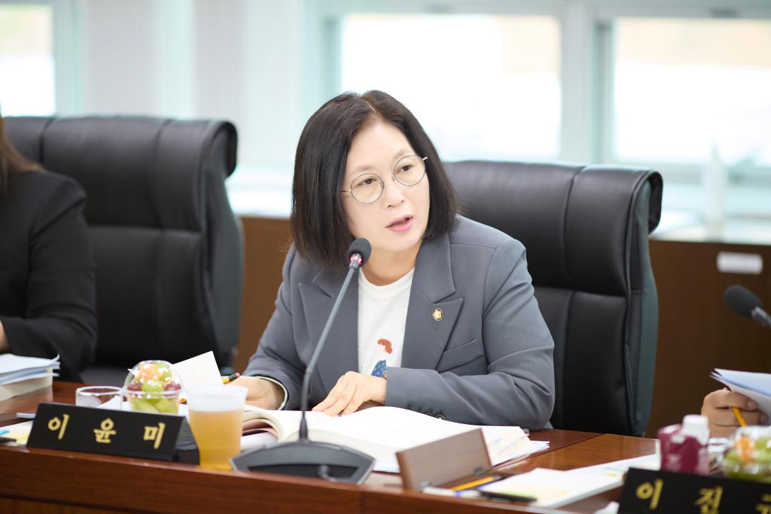 '행정사무감사 8일차 (제297회 제2차 정례회)' 게시글의 사진(107) '20251124 행정사무감사 8일차 (제297회 제2차 정례회)-092.jpg'