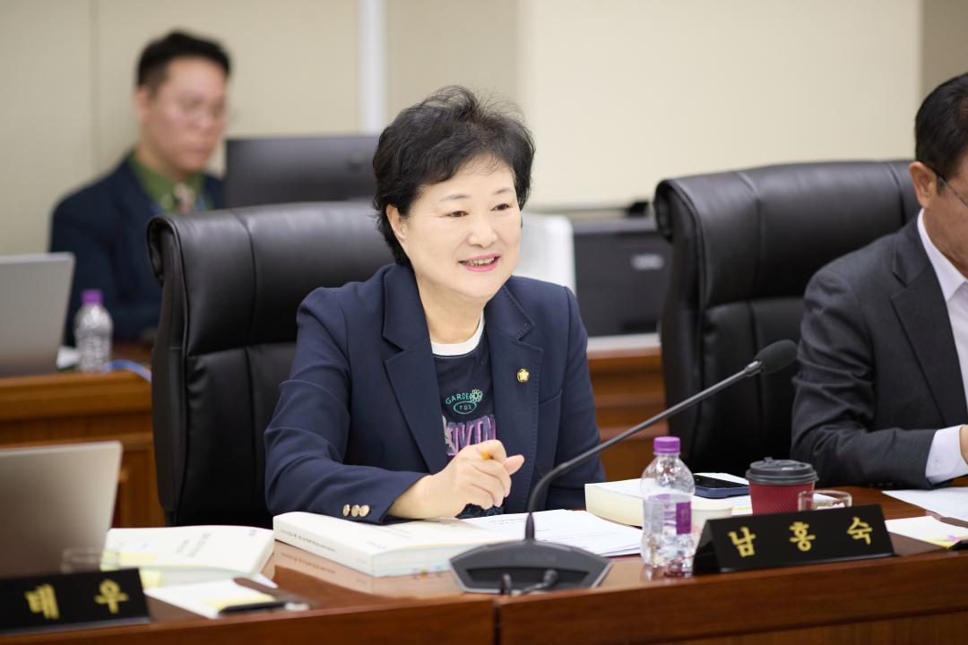 '상임위위원회별 제2차 회의( 제302회 임시회 )' 게시글의 사진(36) '20260408 상임위위원회별 제2차 회의 ( 제302회 임시회 )-082.jpg'