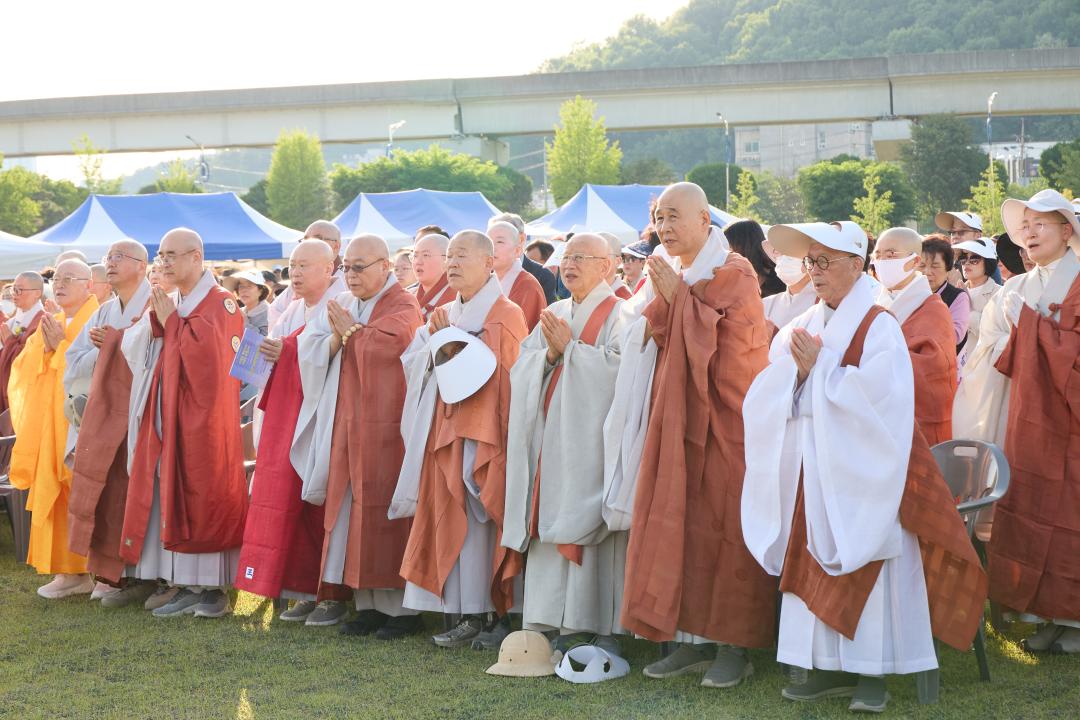 '불기2570(2026)년 부처님 오신날 용인시민연등축제' 게시글의 사진(11) '20260517 불기2570(2026)년 부처님 오신날 용인시민연등축제-021.jpg'