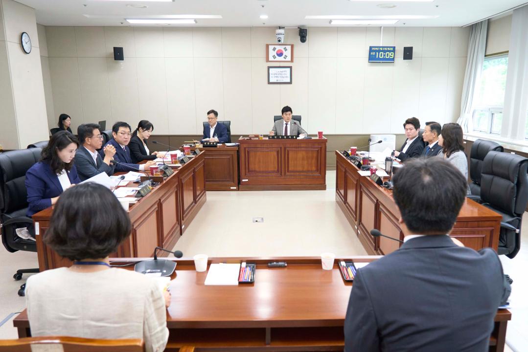 '상임위위원회별 제1차 회의(제305회 임시회 )' 게시글의 사진(3) '20260723 상임위위원회별 제1차 회의(제305회 임시회 )-60.jpg'