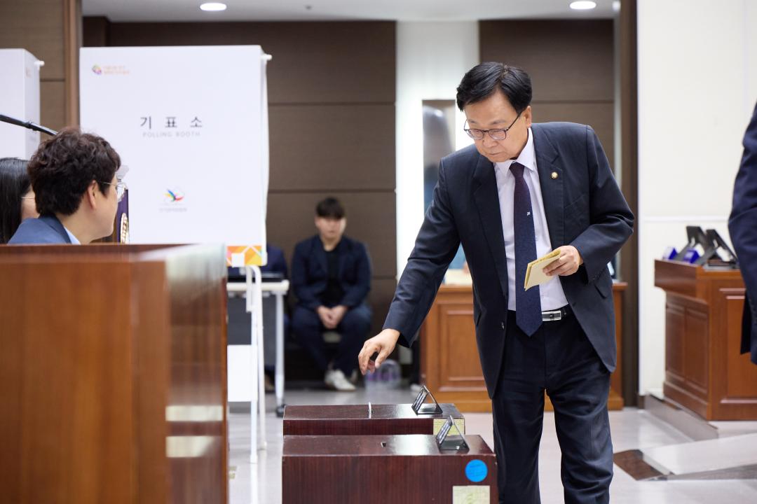 '제304회 임시회 제1차 본회의' 게시글의 사진(38) '20260701 제304회 임시회 제1차 본회의-036.jpg'