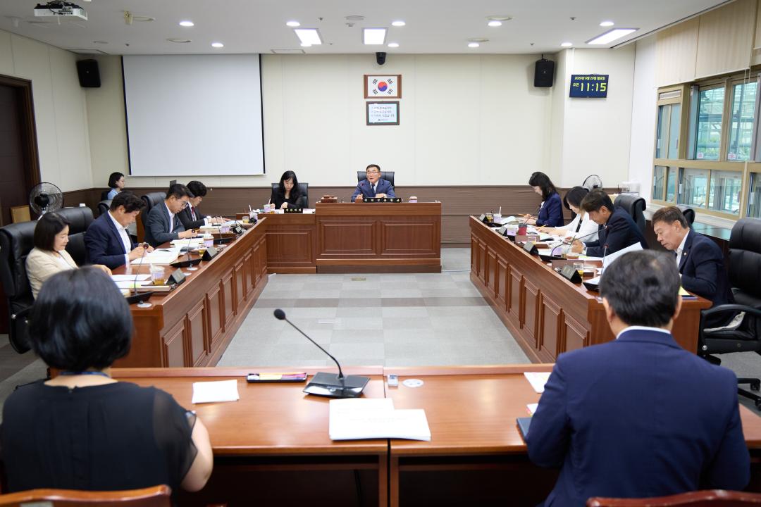 '예산결산특별위원회(제303회 임시회)' 게시글의 사진(1) '20260629 제303회 임시회 제1차 본회의-10.jpg'