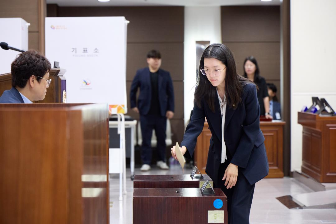 '제304회 임시회 제1차 본회의' 게시글의 사진(67) '20260701 제304회 임시회 제1차 본회의-108.jpg'