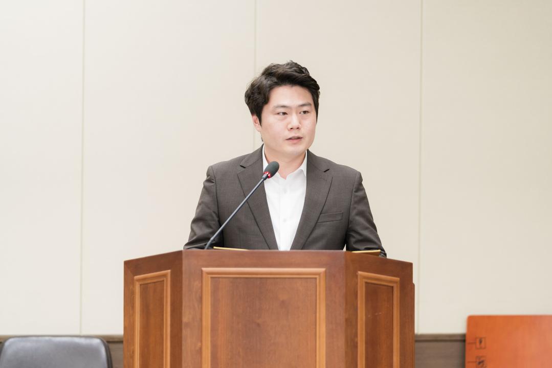 '의원연구단체 운영 심의위원회' 게시글의 사진(18) '20260210 의원연구단체 운영 심의위원회 N_-21.JPG'