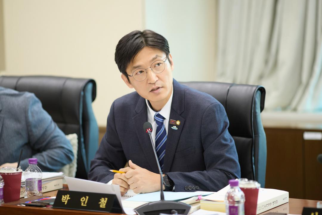 '상임위위원회별 제2차 회의( 제302회 임시회 )' 게시글의 사진(43) '20260408 상임위위원회별 제2차 회의 ( 제302회 임시회 )-096.jpg'