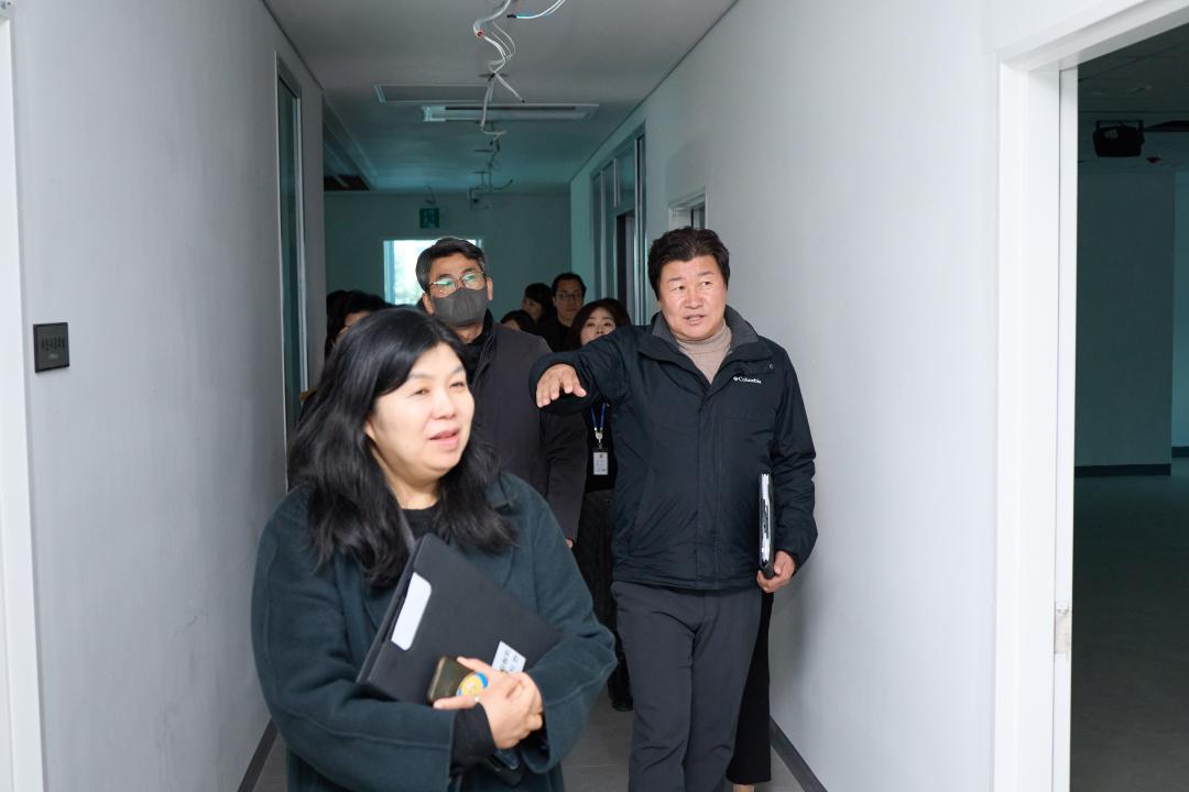 '행정사무감사 현지확인(자치행정위원회)' 게시글의 사진(97) '20251120 행정사무감사 현지확인(자치행정위원회)-158.jpg'