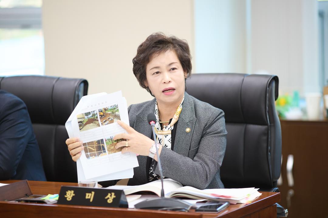 '행정사무감사 5일차 (제297회 제2차 정례회)' 게시글의 사진(99) '20251121 행정사무감사 5일차-120.jpg'