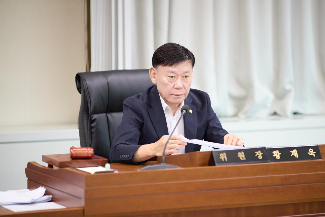 '상임위위원회별 제1차 회의(제305회 임시회 )' 게시글의 사진(24) '20260723 상임위위원회별 제1차 회의(제305회 임시회 )-39.jpg'