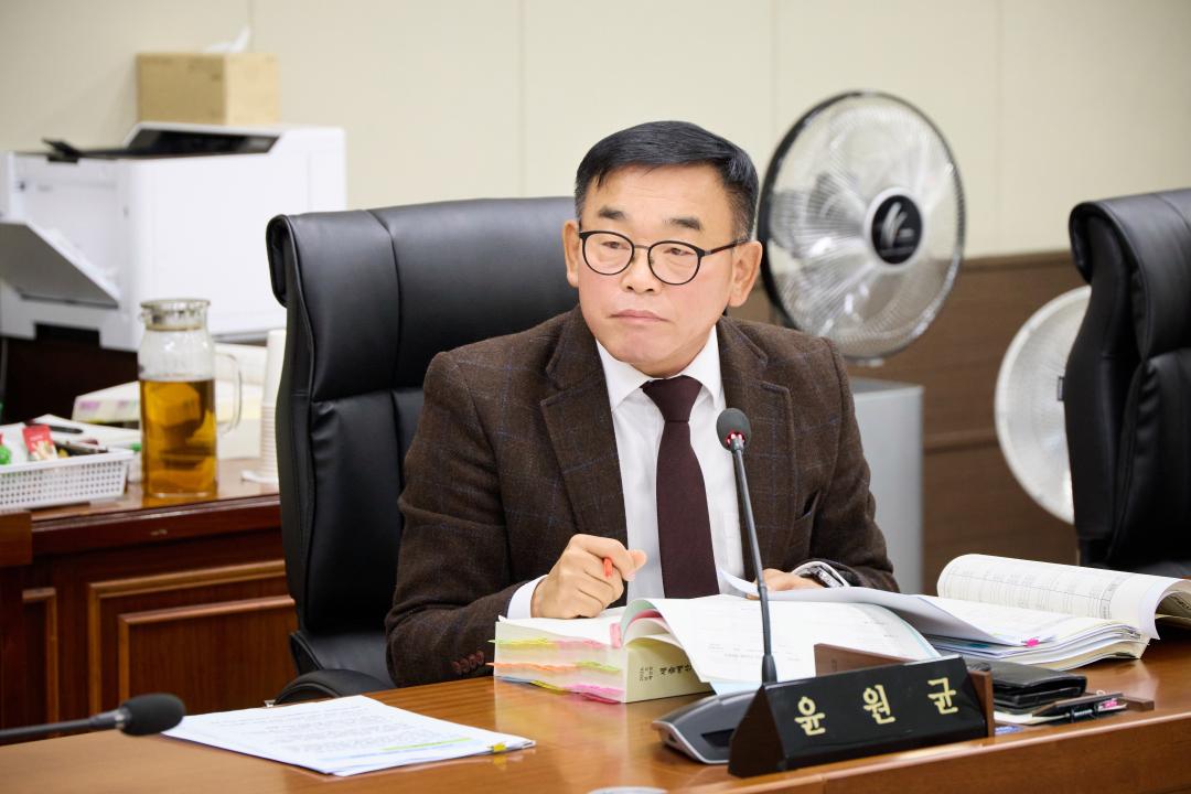 '상임위원회별 제2차 회의(제297회 제2차 정례회)' 게시글의 사진(38) '20251202 상임위위원회별 제2차 회의(제297회 제2차 정례회)-083.jpg'