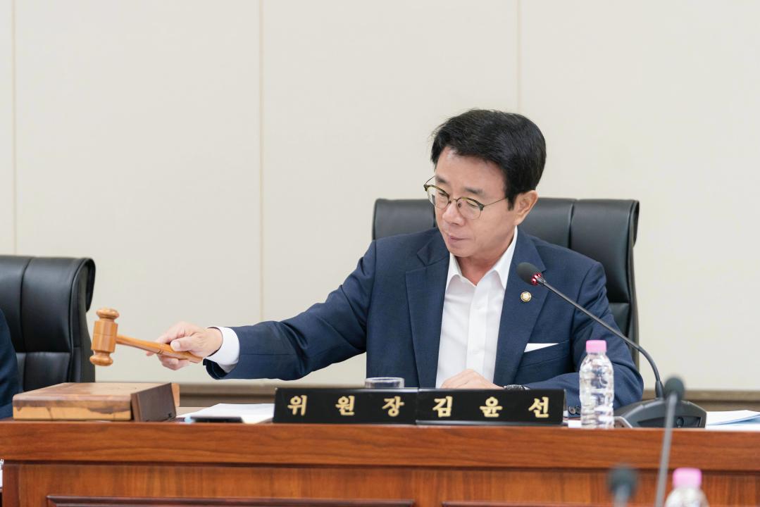 '상임위위원회별 제1차 회의(제296회 임시회)' 게시글의 사진(87) '20251023 상임위원회별 제1차 회의 (제296회 임시회) (1) N_-11.JPG'