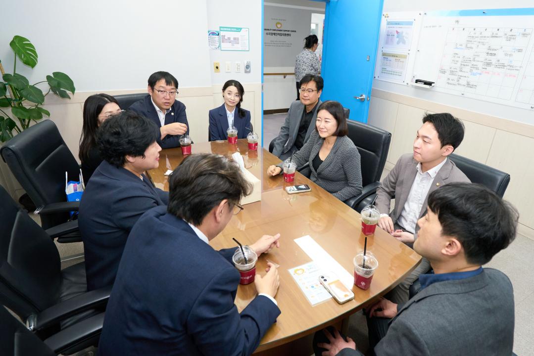 '추석맞이 사회복지시설 물품전달(수지구)' 게시글의 사진(5) '20260921 추석 명절 맞이 전통시장 장보기 및 위문물품 전달 (수지) N_22.jpg'