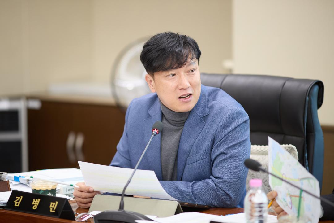 '행정사무감사 5일차 (제297회 제2차 정례회)' 게시글의 사진(115) '20251121 행정사무감사 5일차-157.jpg'