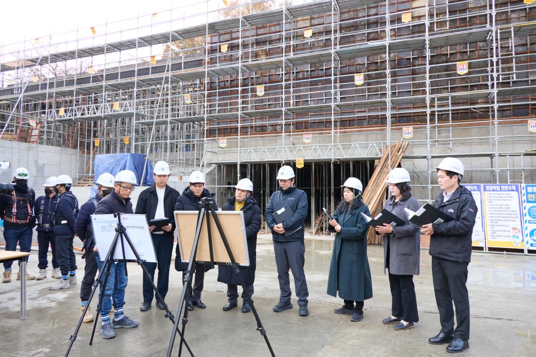 '행정사무감사 현지확인(자치행정위원회)' 게시글의 사진(102) '20251120 행정사무감사 현지확인(자치행정위원회)-173.jpg'