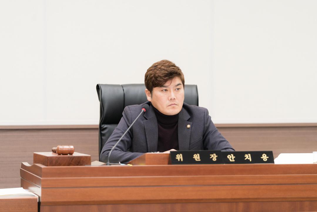 '행정사무감사 5일차 (제297회 제2차 정례회)' 게시글의 사진(13) '20251121 행정사무감사 5일차 (제297회 제2차 정례회) N_-123.JPG'