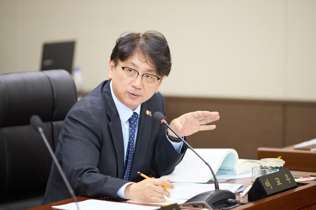 '행정사무감사 8일차 (제297회 제2차 정례회)' 게시글의 사진(124) '20251124 행정사무감사 8일차 (제297회 제2차 정례회)-126.jpg'