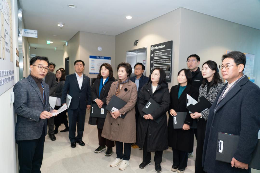 '행정사무감사 현지확인 (경제환경위원회)' 게시글의 사진(2) '행정사무감사 현지확인 (경제환경위원회) (5).jpg'