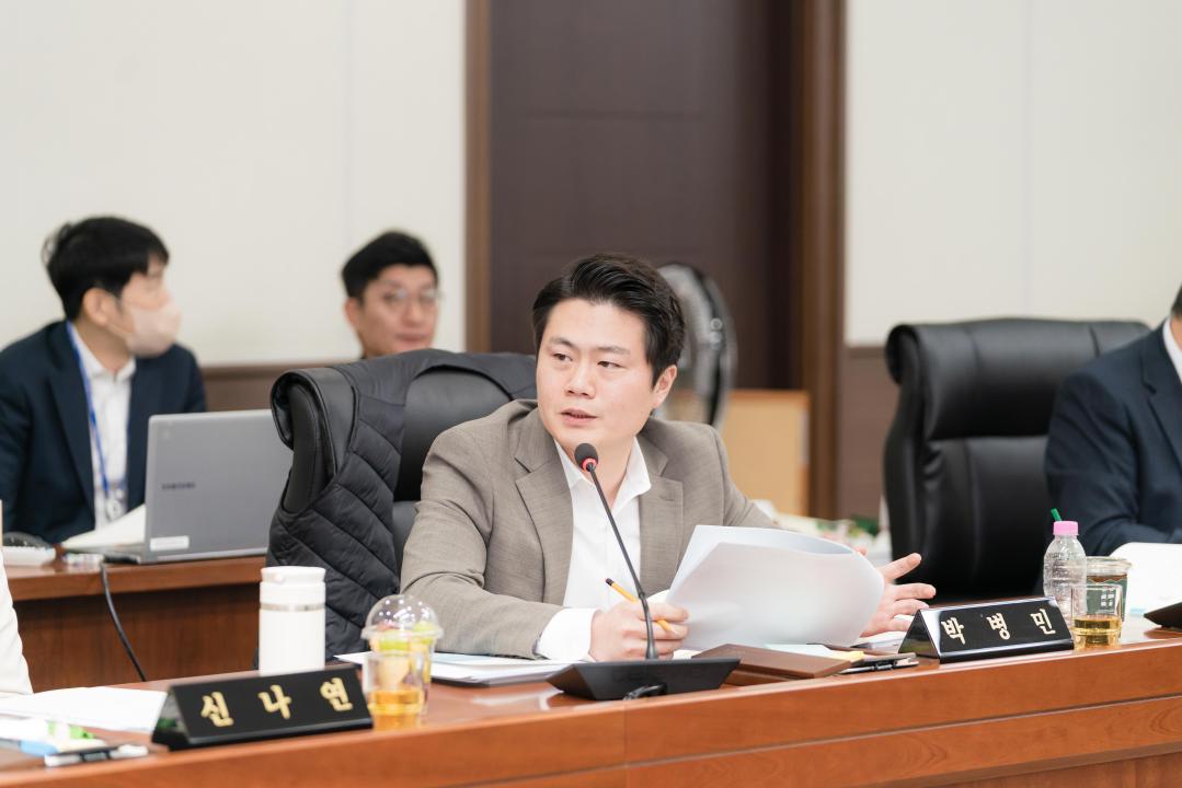 '행정사무감사 5일차 (제297회 제2차 정례회)' 게시글의 사진(16) '20251121 행정사무감사 5일차 (제297회 제2차 정례회) N_-113.JPG'