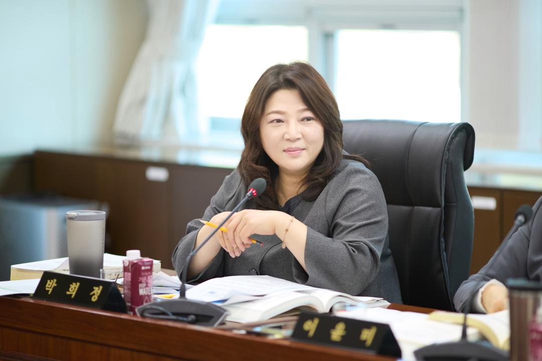 '상임위위원회별 제2차 회의( 제302회 임시회 )' 게시글의 사진(17) '20260408 상임위위원회별 제2차 회의 ( 제302회 임시회 )-039.jpg'