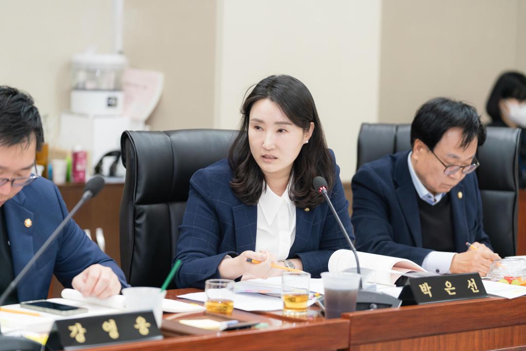 '행정사무감사 1일차 (제297회 제2차 정례회)' 게시글의 사진(67) '20251117 행정사무감사 1일차 (제297회 제2차 정례회) N (49).JPG'