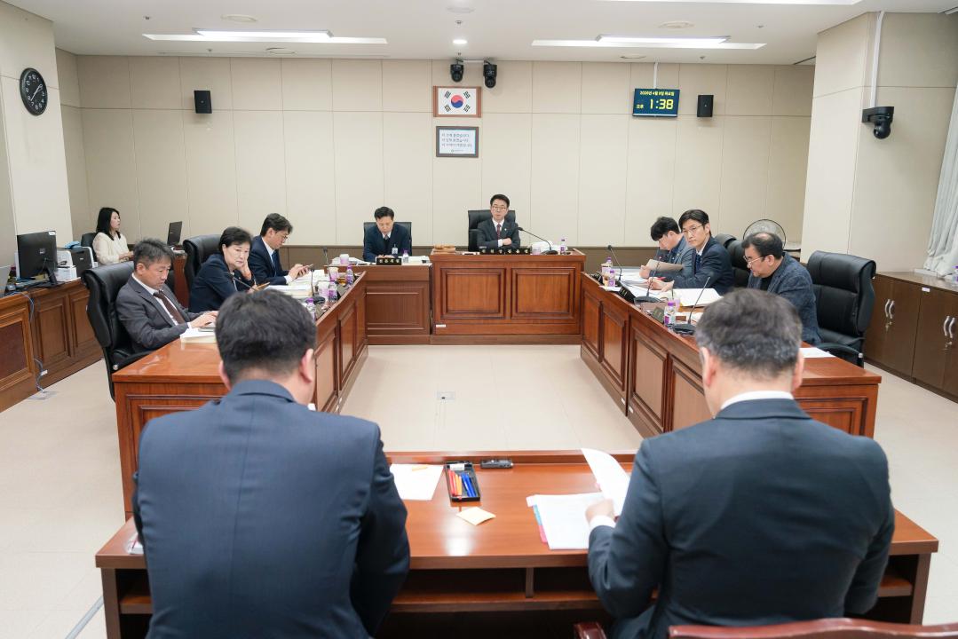 '상임위위원회별 제3차 회의( 제302회 임시회)' 게시글의 사진(4) '20260409 상임위위원회별 제3차 회의 ( 제302회 임시회 ) N-43.JPG'