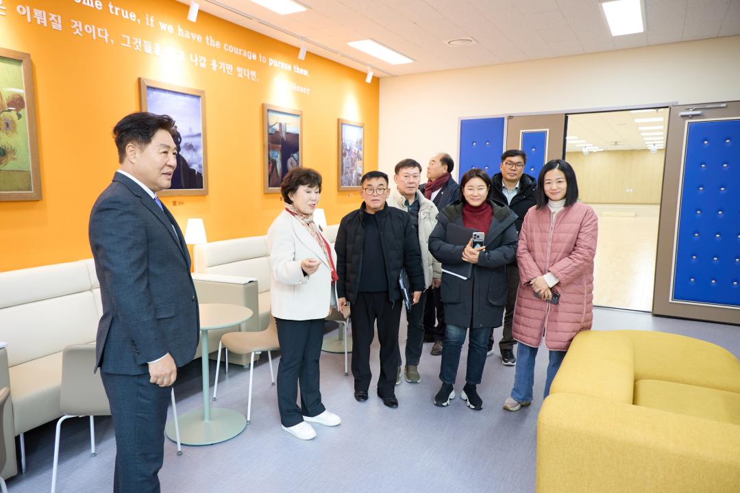 '행정사무감사 현지확인(문화복지위원회)' 게시글의 사진(13) '20251118 행정사무감사 현지확인(문화복지위원회)-83.jpg'